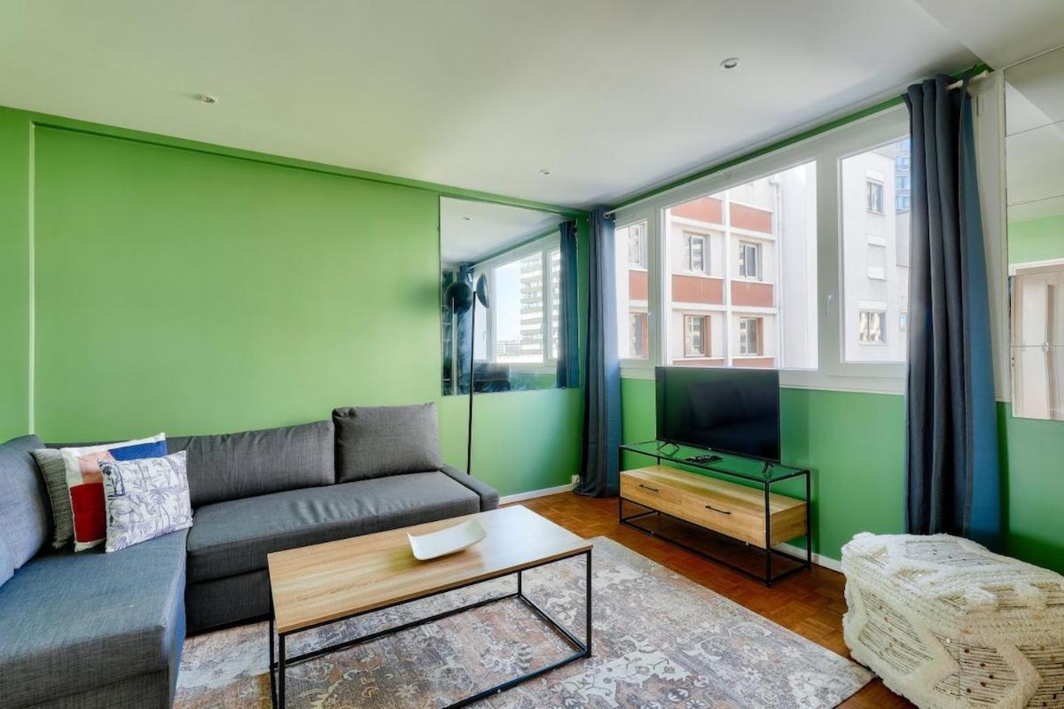 Appartement Stunning 1br Flat 10 Min From The Eiffel Tower Parijs